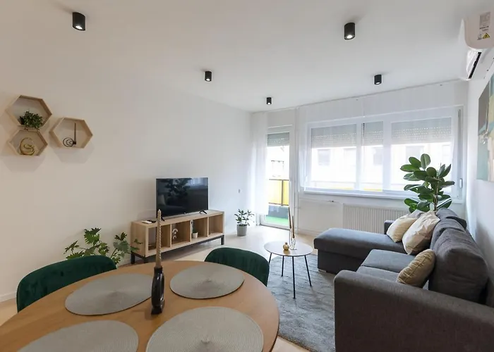 Gems Of Budapest - Emerald Suite