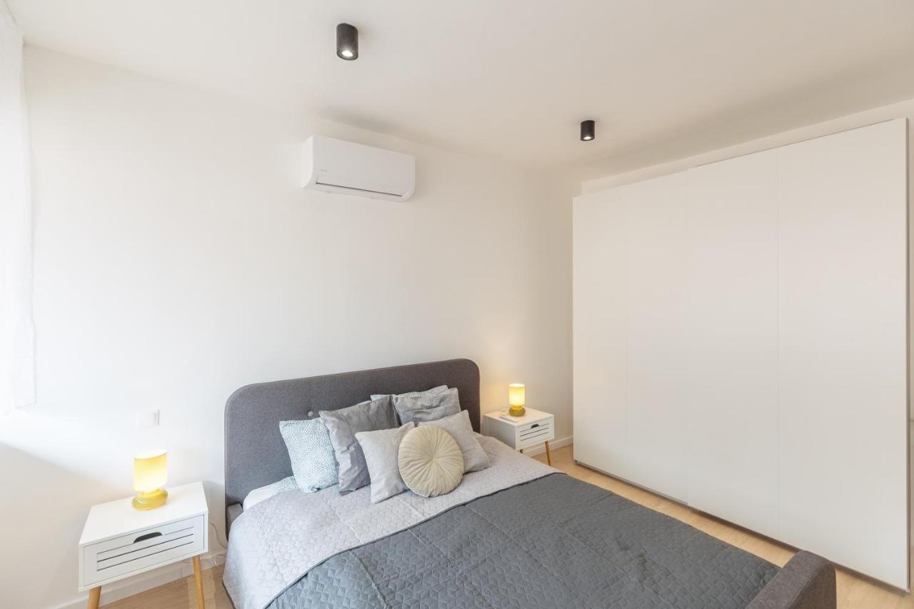 Gems Of - Emerald Apartament *